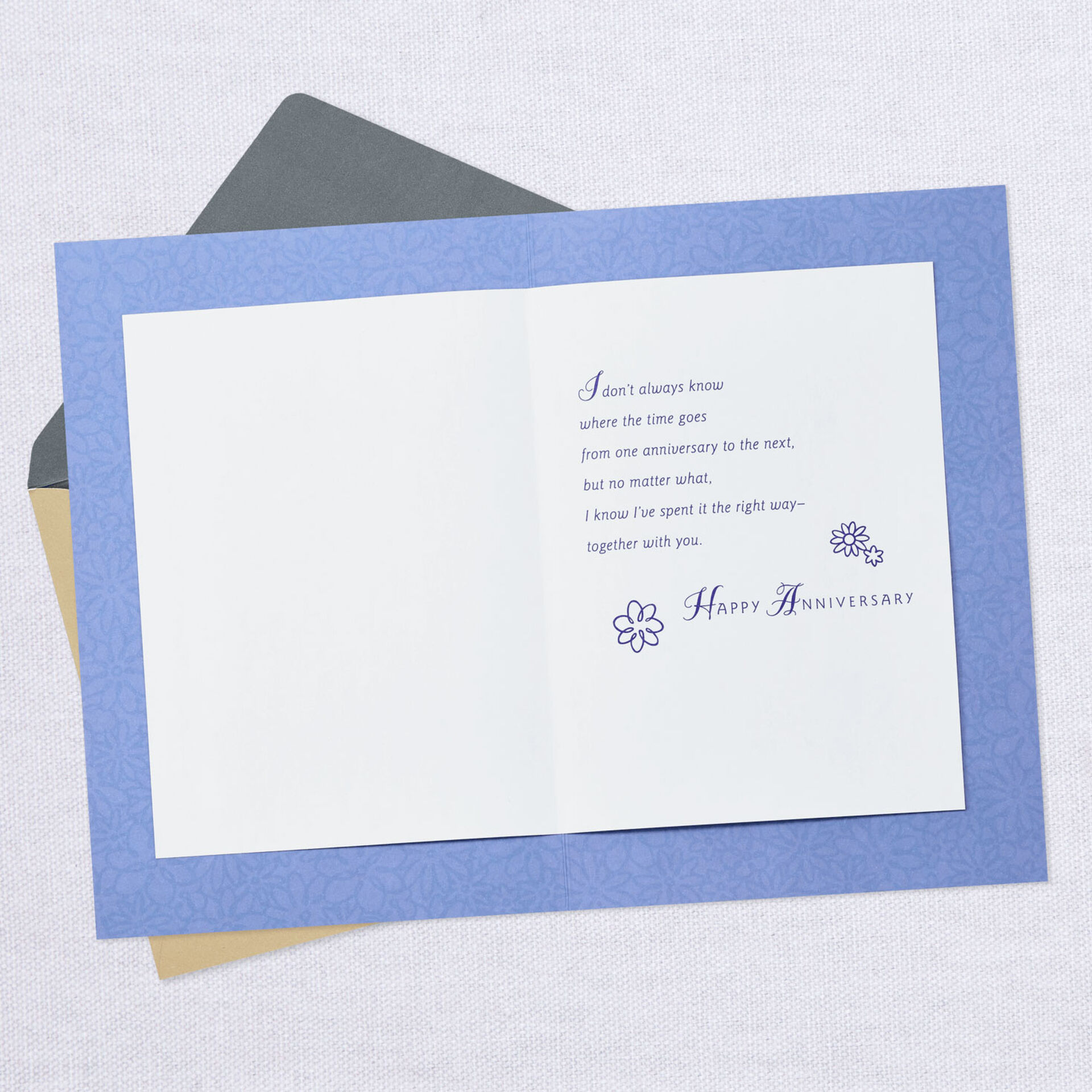 Cut-Paper-Flowers-Anniversary-Card_759AVY2640_03