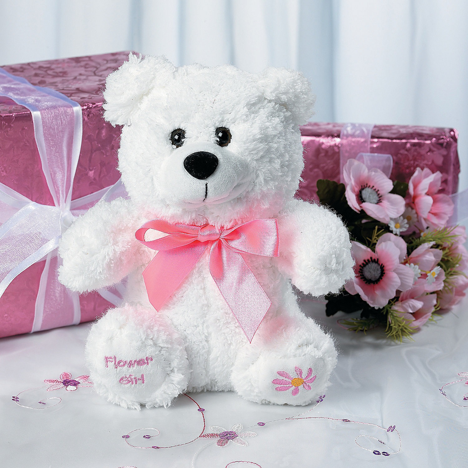 flower-girl-white-stuffed-bear_6_1465