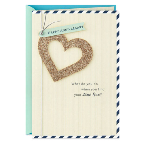 Glitter-Heart-Anniversary-Card-for-Couple_629AVY2886_01