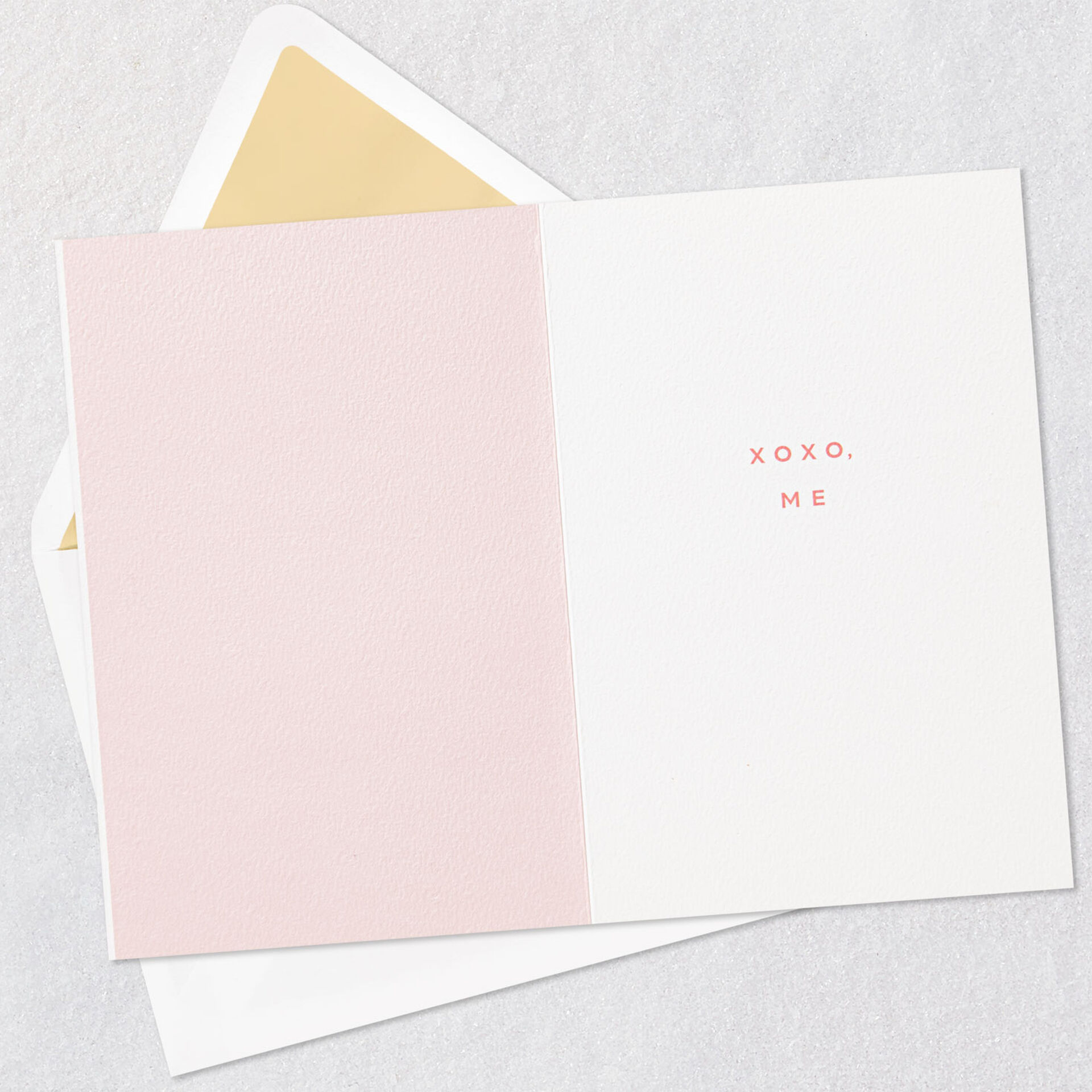 Lipstick-Kisses-XOXO-Love-Card_599IAV2079_03