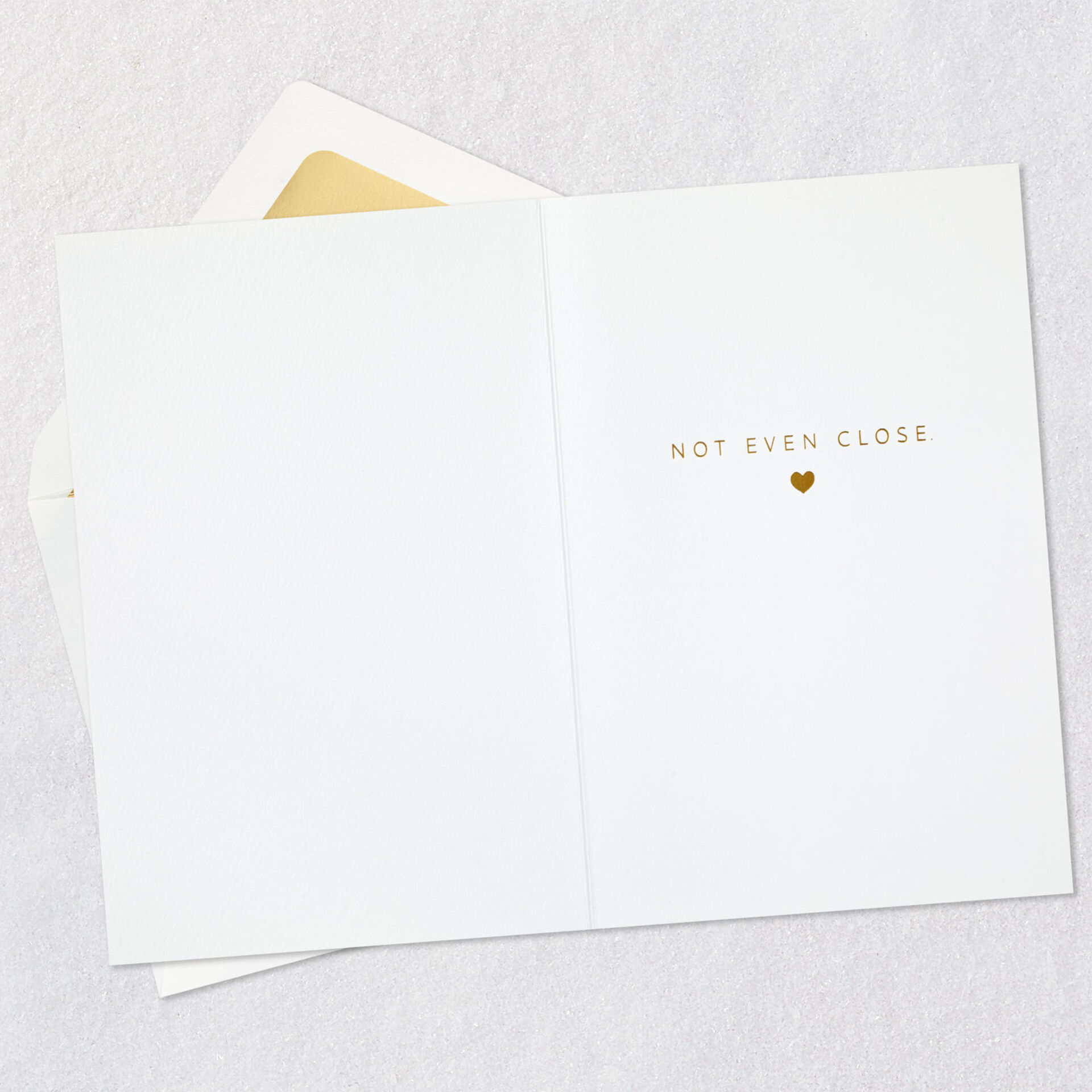 Modern-Gold-Foil-Heart-Romantic-Love-Card_599IAV2039_03