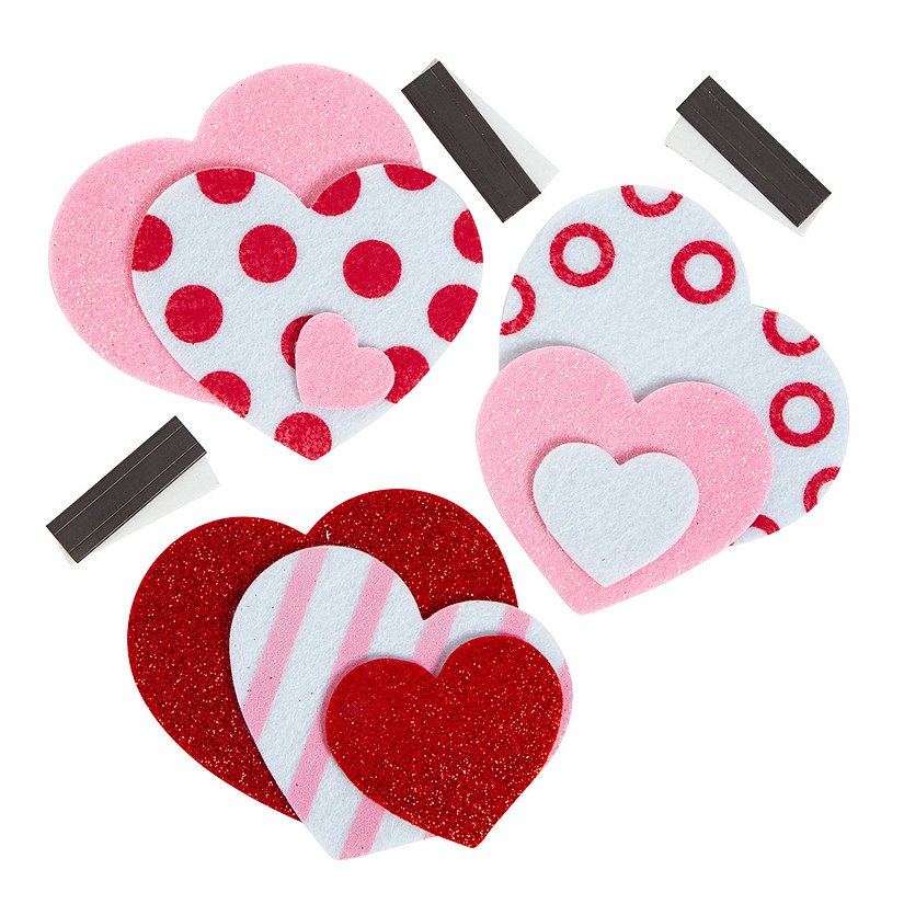 felt-valentine-s-day-heart-magnet-craft-kit-makes-12_13962607-a01