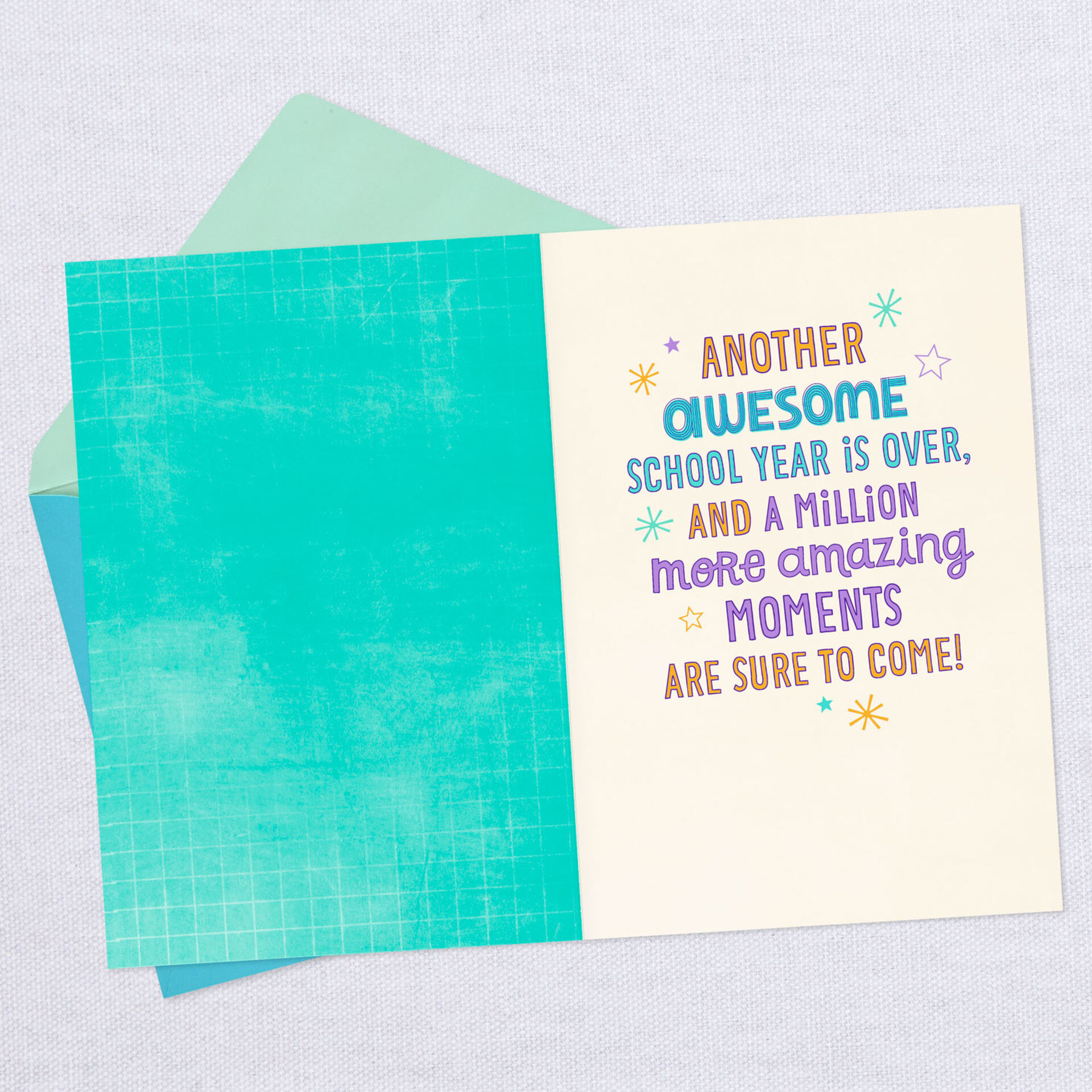 Dream-Loud-Graduation-Card_299GKD2045_03