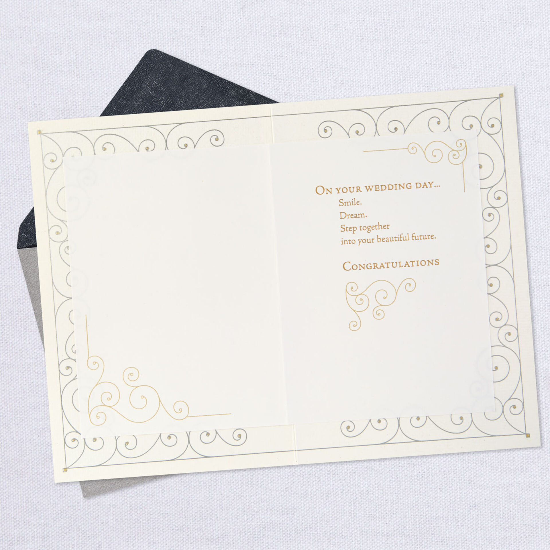 Mr.-and-Mrs.-Gold-Calligraphy-Wedding-Card_899W3722_03