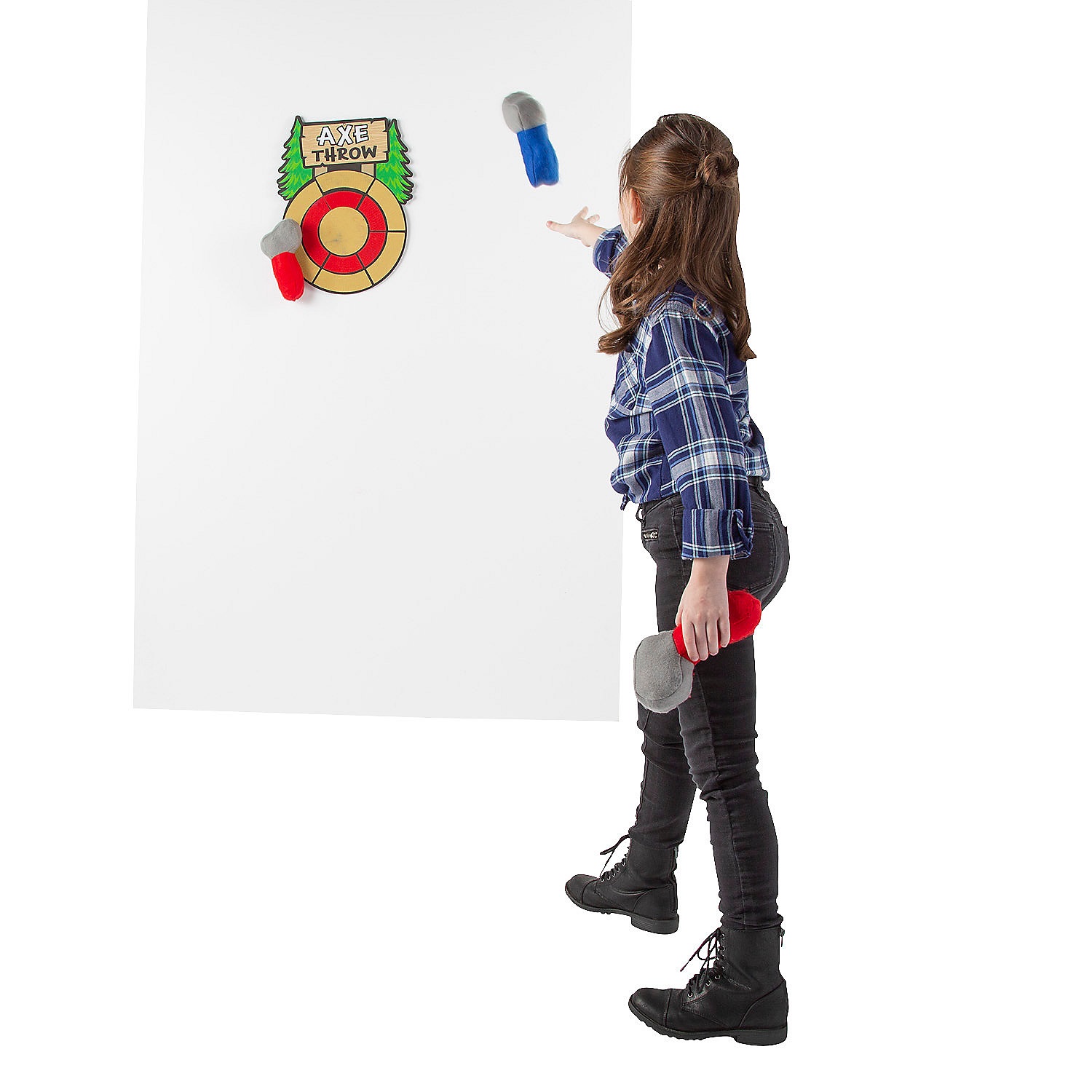 axe-throwing-dartboard_14103859-a01