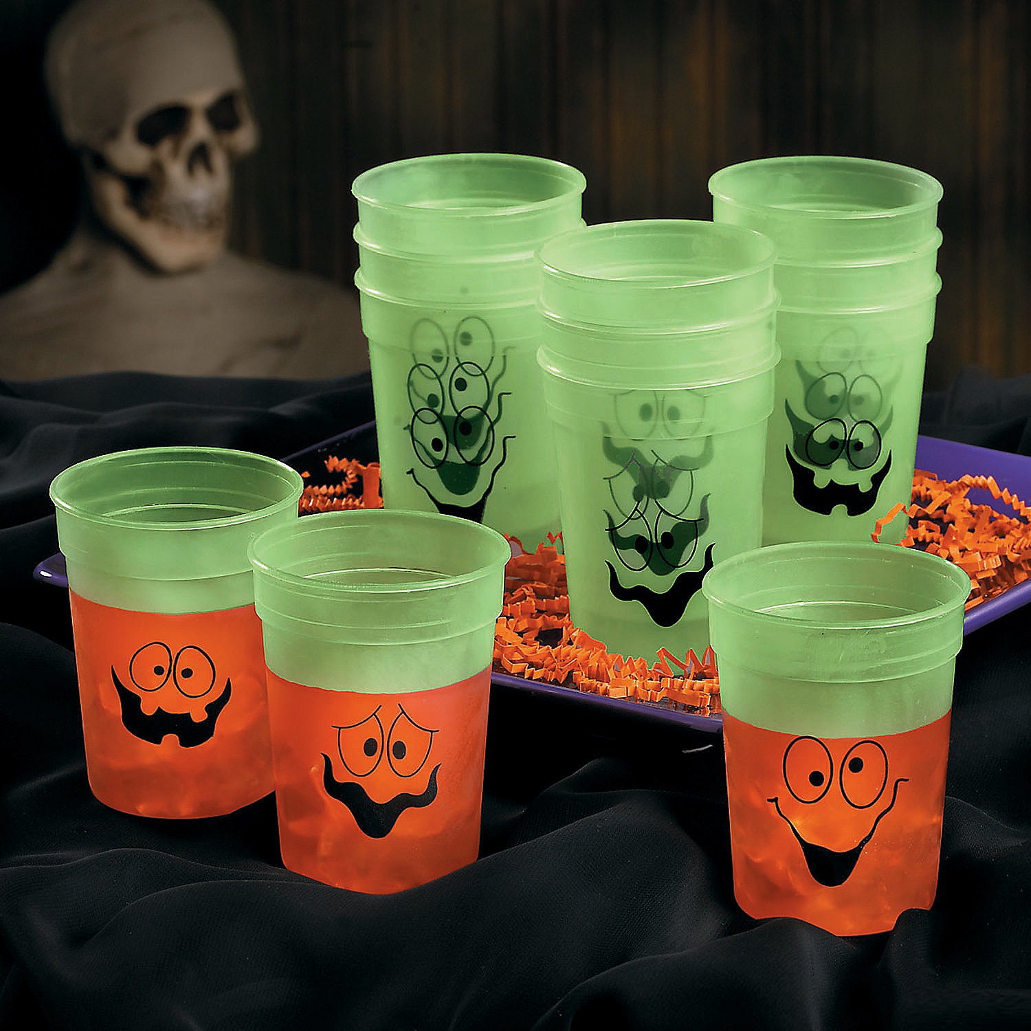 glow-in-the-dark-spooky-face-halloween-plastic-cups-12-pc-_25_3018-a02